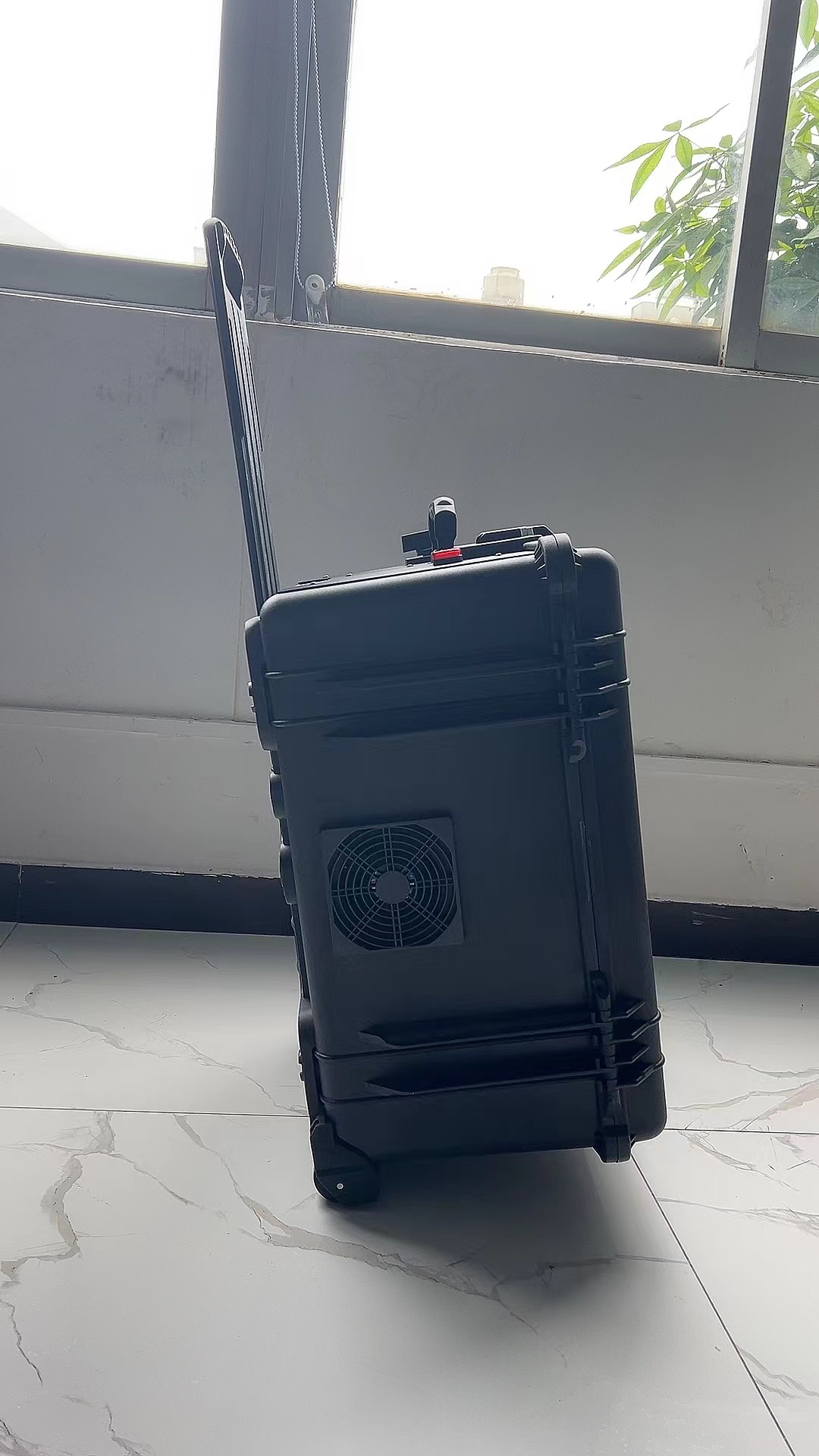 宁安手拉箱型移动通信干扰器